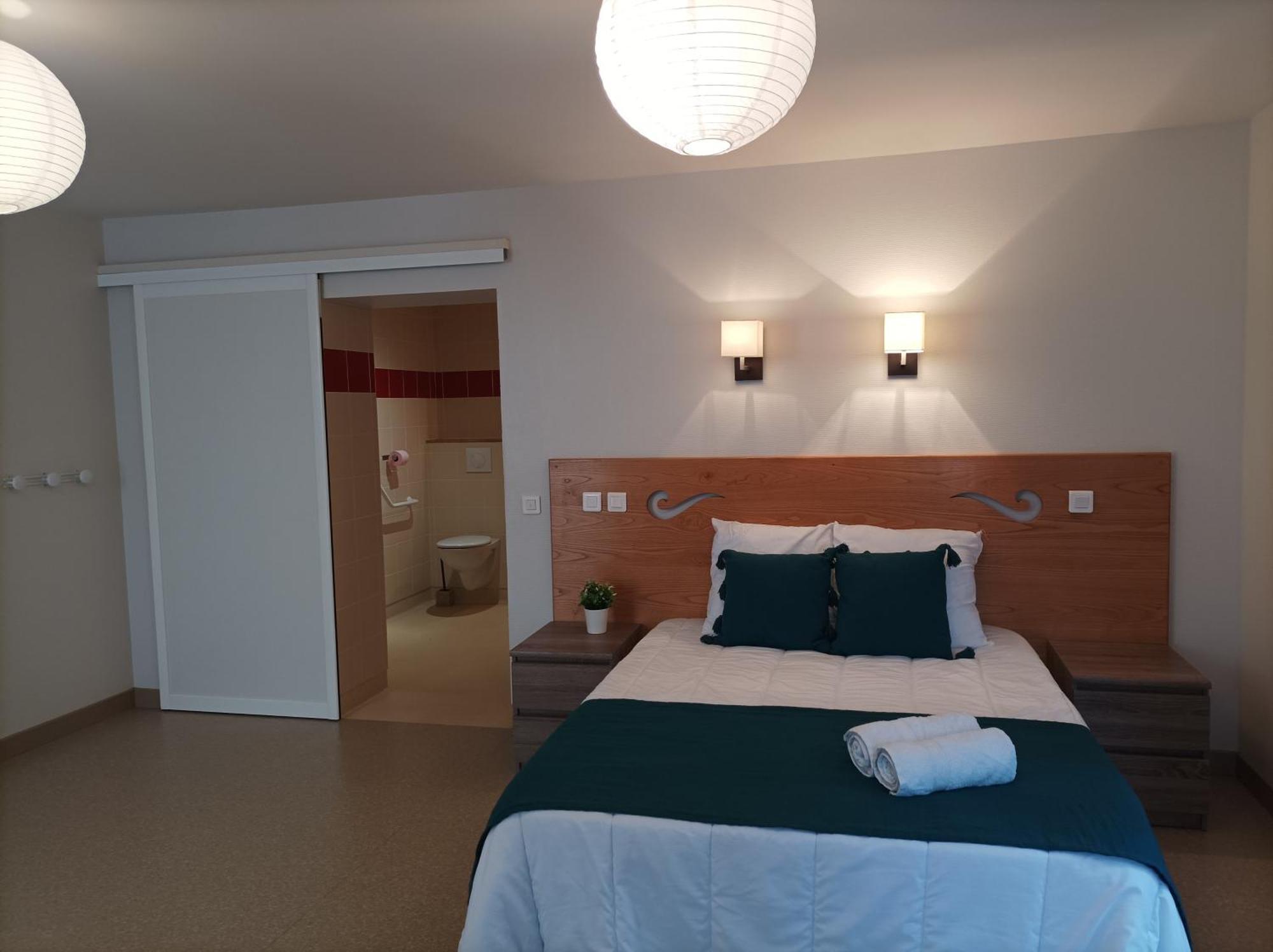 Auberge De Mourjou Eksteriør bilde